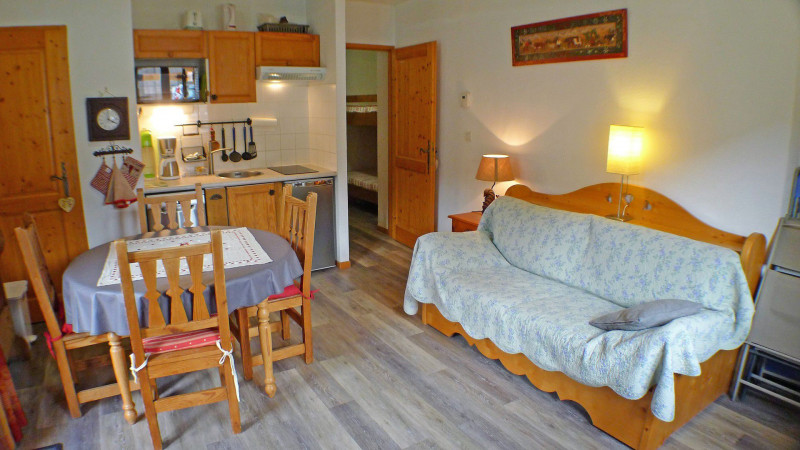 _lv_images__lot_0000000087_02_3699673