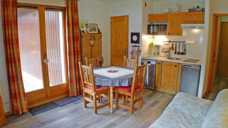 _lv_images__lot_0000000087_03_3315804