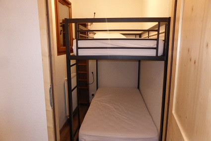 _lv_images__lot_0000000090_05_3628075