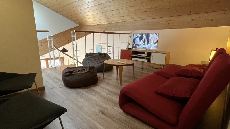 _lv_images__lot_0000000090_10_3239135 _lv_images__lot_0000000090_10_3239135