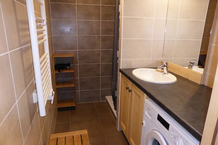 _lv_images__lot_0000000090_12_3529511