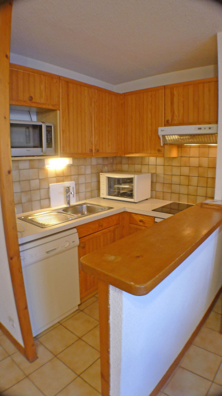 _lv_images__lot_0000000094_04_3666045