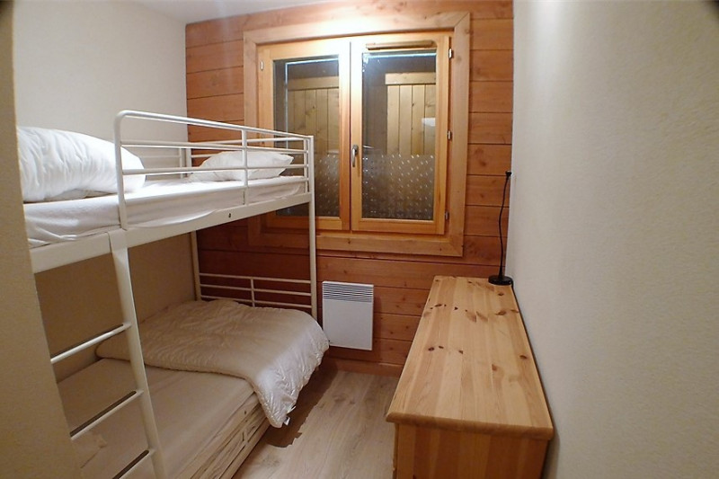 _lv_images__lot_0000000097_08_3622528