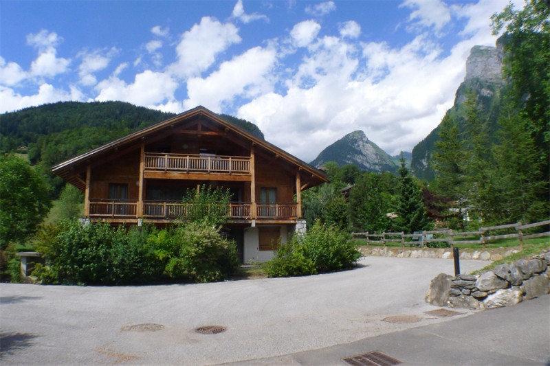 _lv_images__lot_0000000097_11_3472055