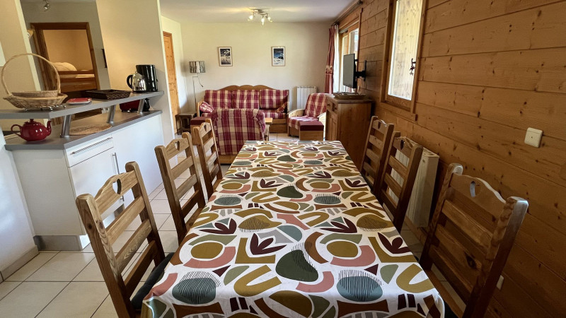 _lv_images__lot_0000000104_03_3386992