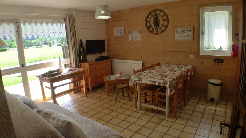 _lv_images__lot_0000000107_01_3452998