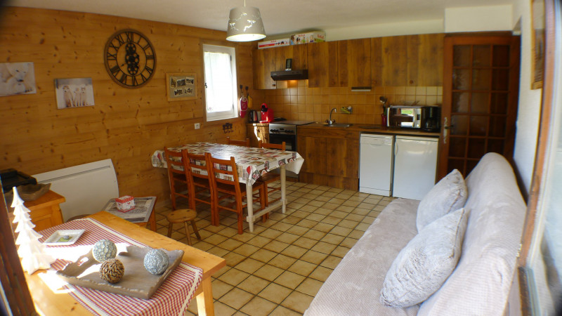 _lv_images__lot_0000000107_02_3672500 _lv_images__lot_0000000107_02_3672500