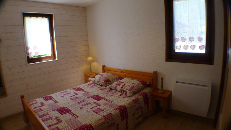 _lv_images__lot_0000000107_04_3440550 _lv_images__lot_0000000107_04_3440550