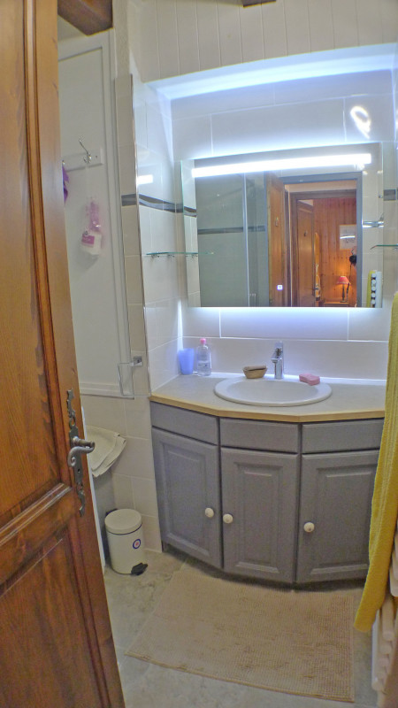 _lv_images__lot_0000000108_07_3694235