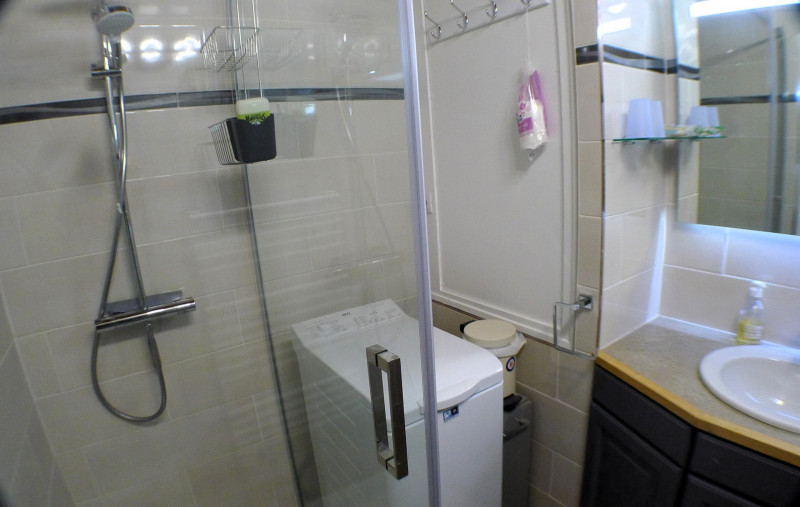 _lv_images__lot_0000000108_08_3712194