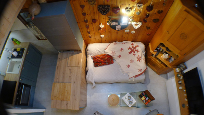 _lv_images__lot_0000000108_13_3239600