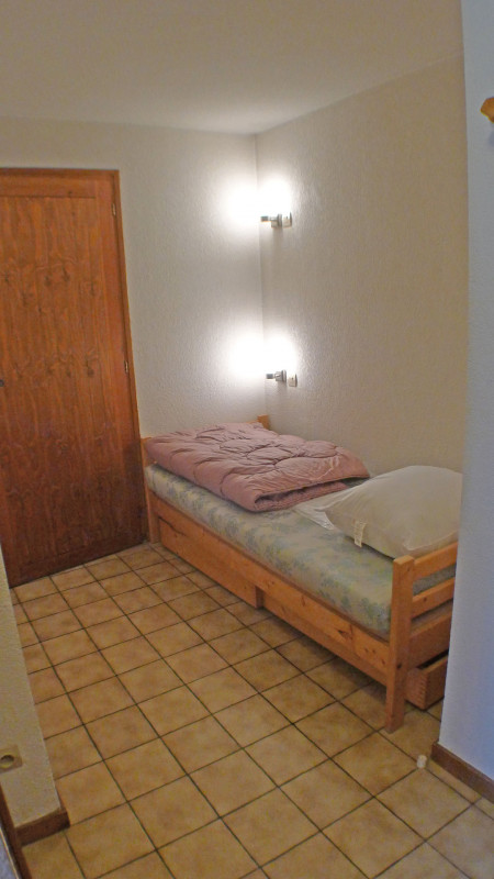 _lv_images__lot_0000000111_07_3434403