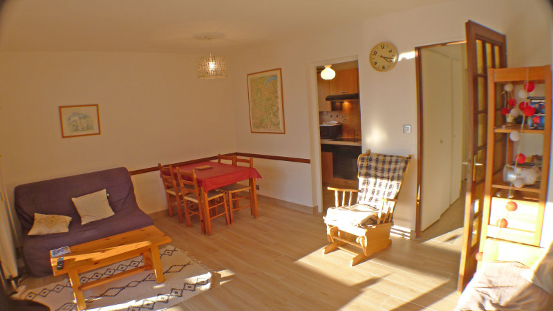 _lv_images__lot_0000000114_03_3484597