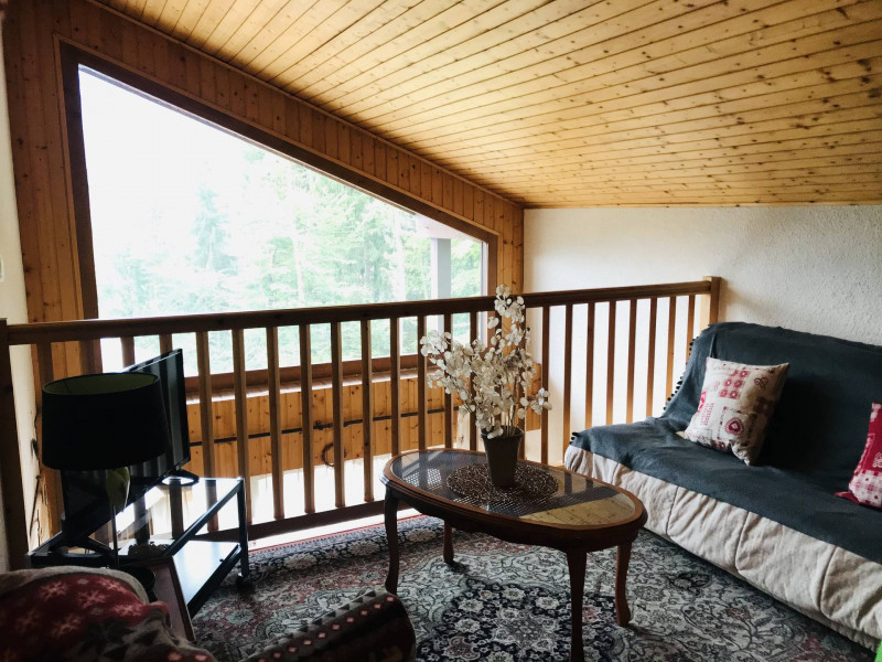 _lv_images__lot_0000000117_01_3394041