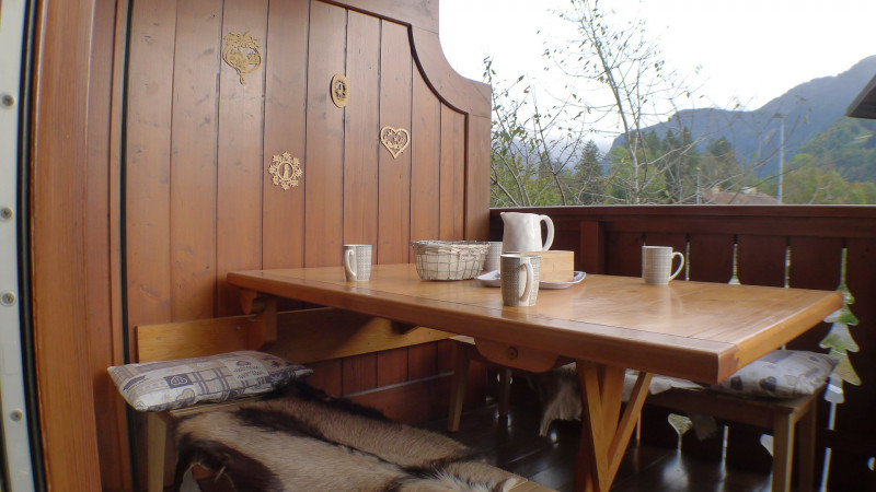 _lv_images__lot_0000000121_03_3542770