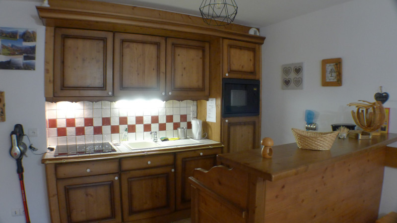 _lv_images__lot_0000000121_05_3548981