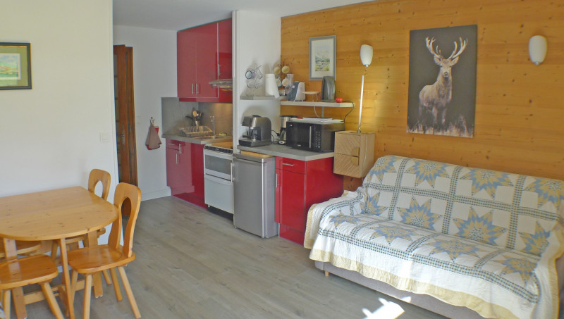 _lv_images__lot_0000000136_03_3514528