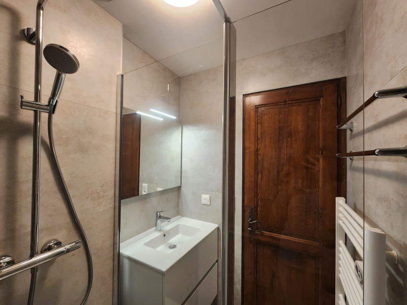 _lv_images__lot_0000000136_10_3606047 _lv_images__lot_0000000136_10_3606047