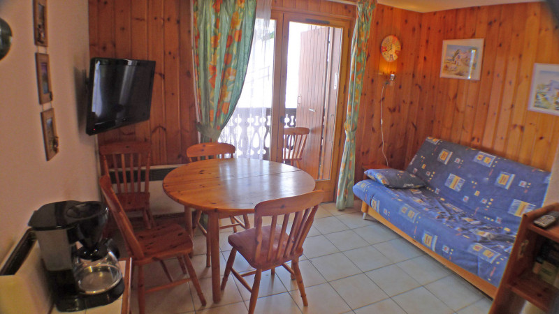 _lv_images__lot_0000000139_02_3706464