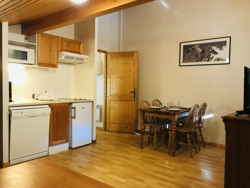 _lv_images__lot_0000000141_02_3269924