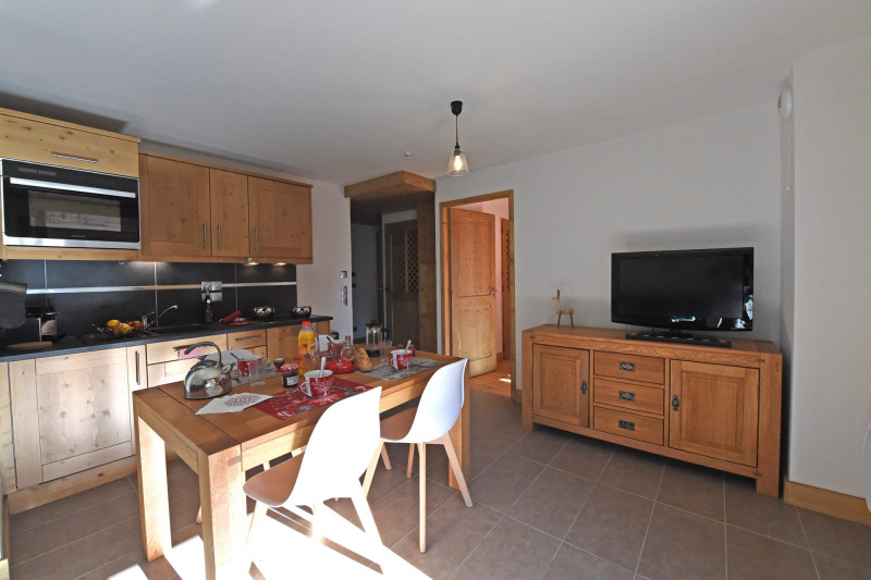 _lv_images__lot_0000000144_05_3622452 _lv_images__lot_0000000144_05_3622452