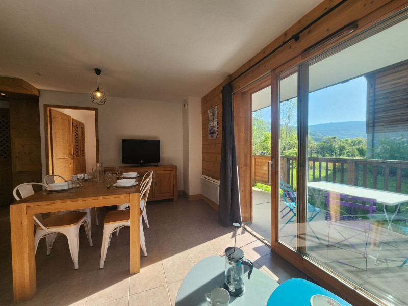 _lv_images__lot_0000000144_05_3727645