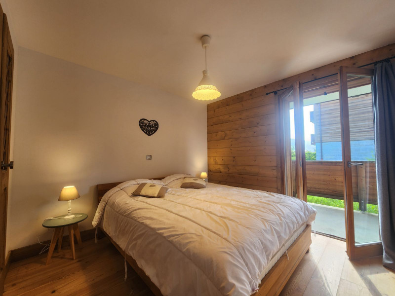 _lv_images__lot_0000000144_09_3727649