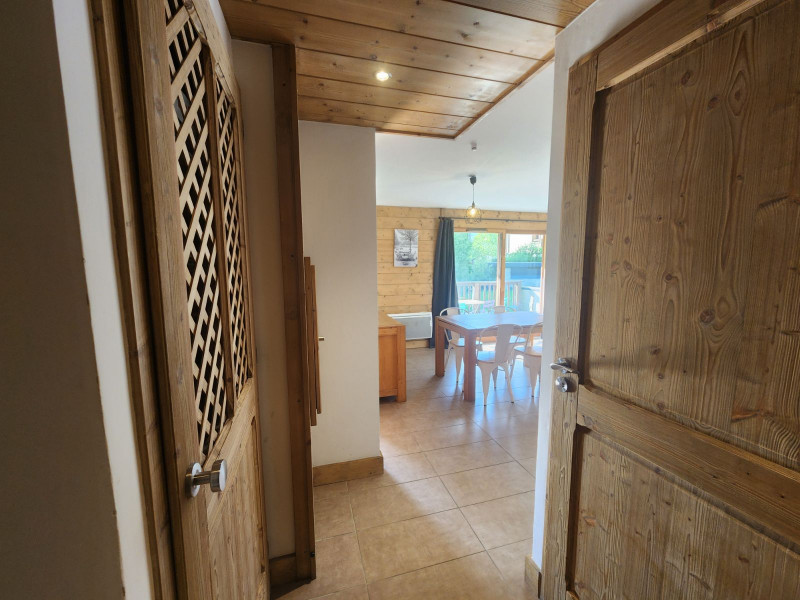 _lv_images__lot_0000000144_11_3727651