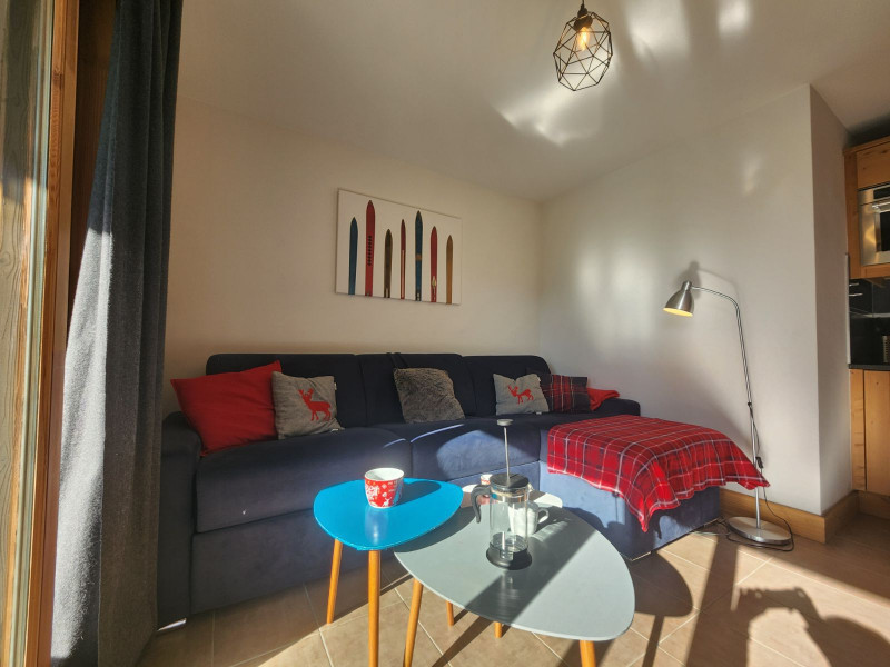 _lv_images__lot_0000000144_15_3727655