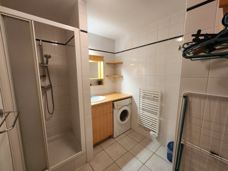 _lv_images__lot_0000000155_07_3616116