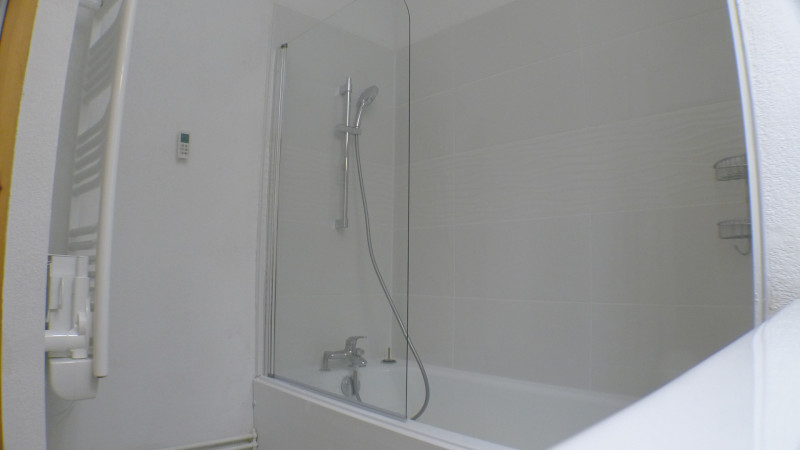 _lv_images__lot_0000000162_07_3711593