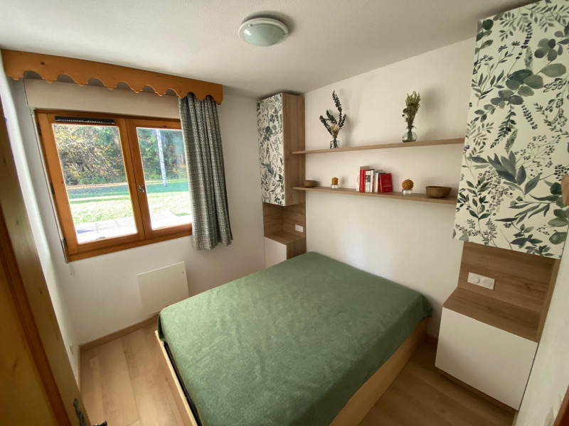 _lv_images__lot_0000000162_09_3318855