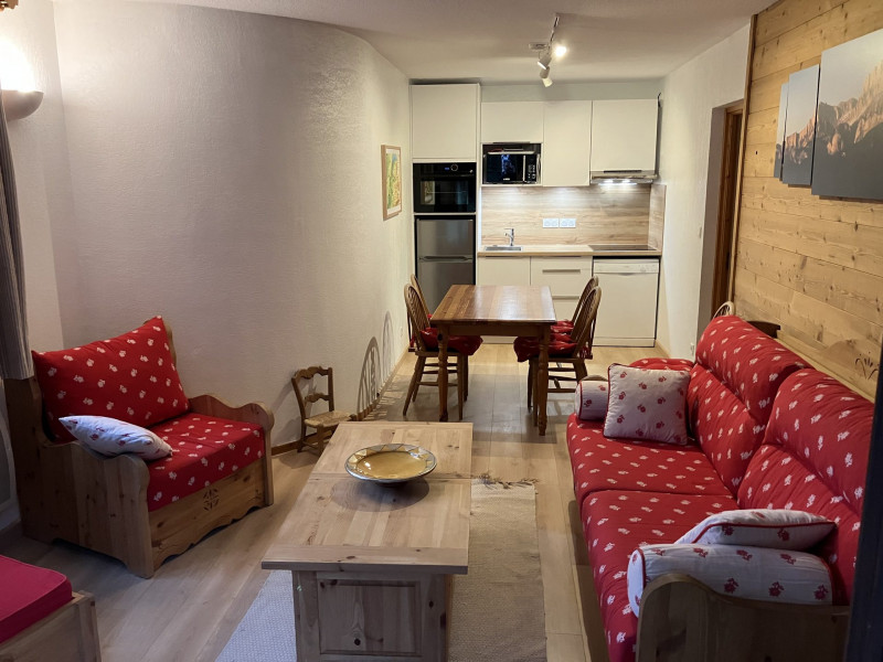 _lv_images__lot_0000000162_11_3177520