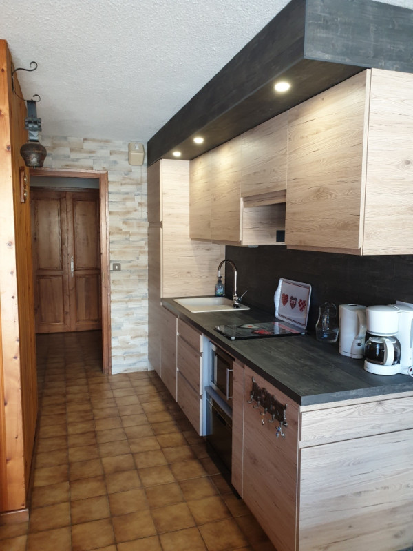_lv_images__lot_0000000165_04_4086557