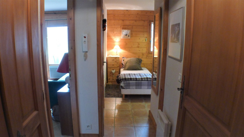 _lv_images__lot_0000000167_06_3484651