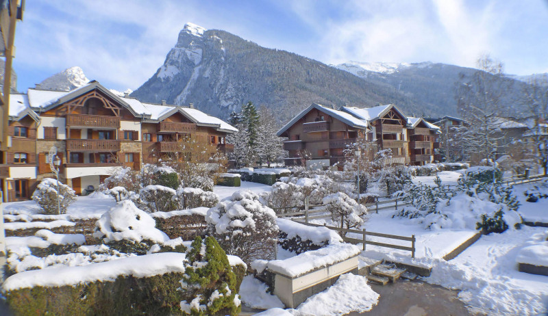 _lv_images__lot_0000000172_01_3533384