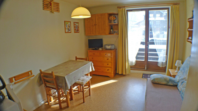 _lv_images__lot_0000000172_02_3657299