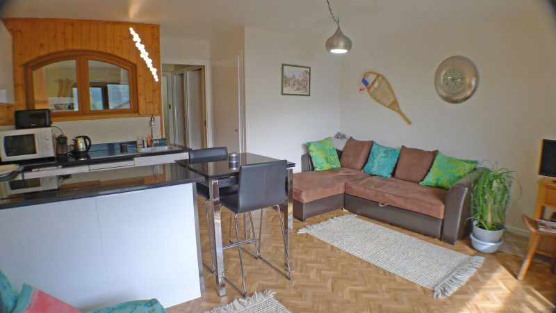 _lv_images__lot_0000000173_05_3239878