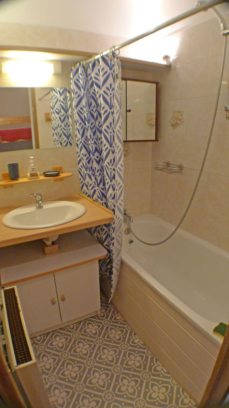 _lv_images__lot_0000000176_06_3231246 _lv_images__lot_0000000176_06_3231246