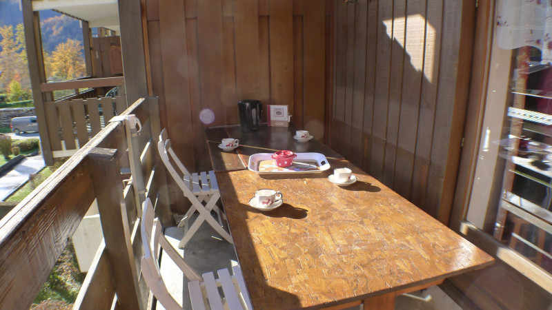 _lv_images__lot_0000000176_09_3669259