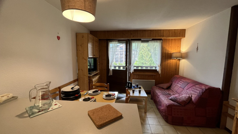 _lv_images__lot_0000000177_12_3724145