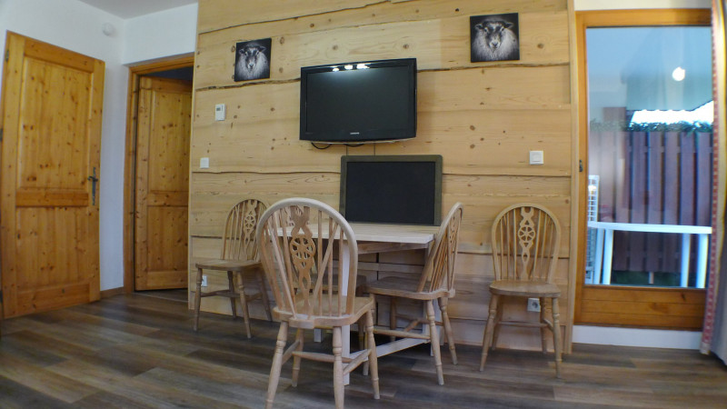 _lv_images__lot_0000000179_05_3586193 _lv_images__lot_0000000179_05_3586193