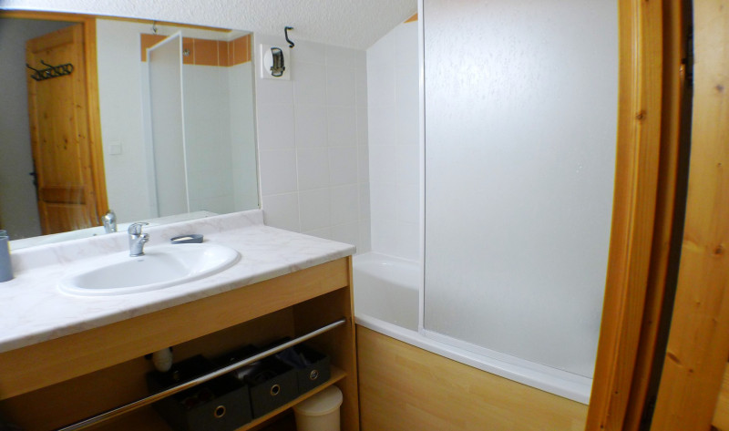 _lv_images__lot_0000000182_07_3449282 _lv_images__lot_0000000182_07_3449282