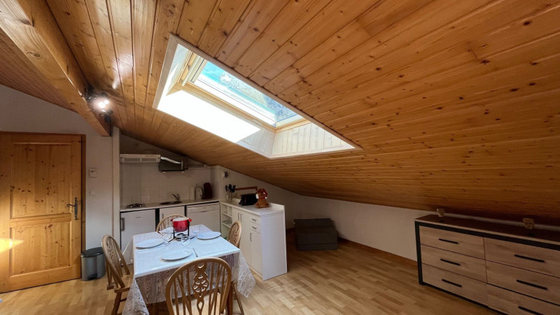 _lv_images__lot_0000000182_11_3627960 _lv_images__lot_0000000182_11_3627960