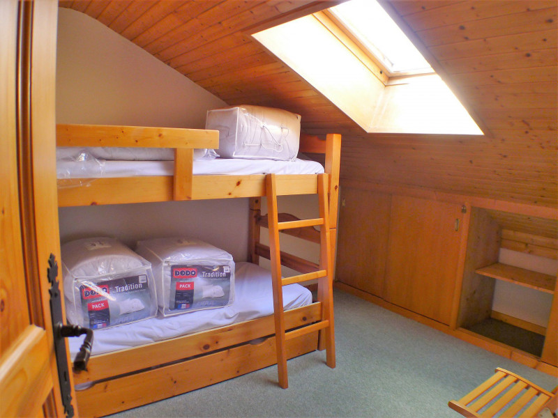 _lv_images__lot_0000000183_11_3705784