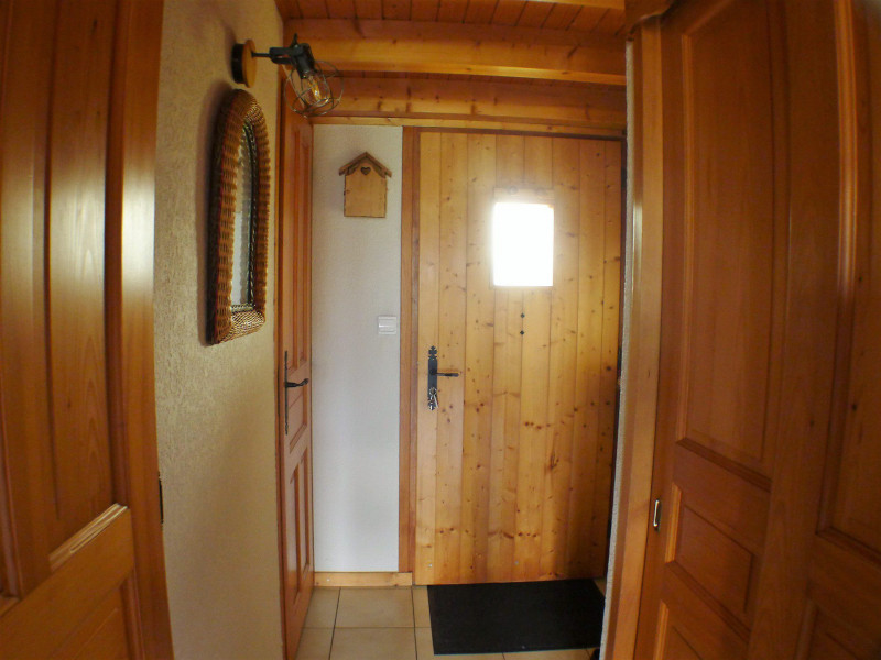 _lv_images__lot_0000000183_13_3551848