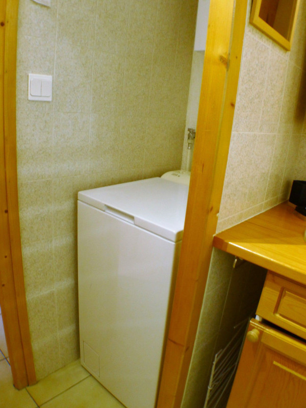 _lv_images__lot_0000000183_15_3726913