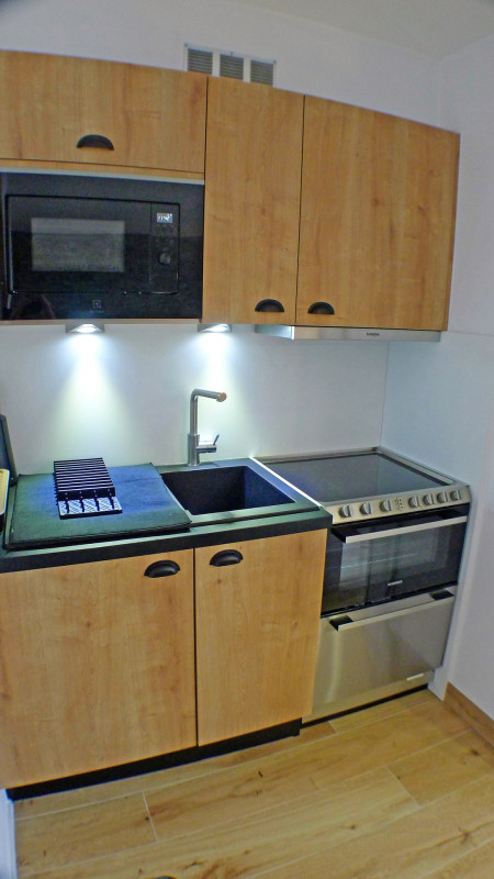 _lv_images__lot_0000000185_04_3491226