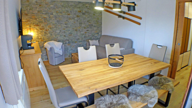 _lv_images__lot_0000000185_05_4023373 _lv_images__lot_0000000185_05_4023373