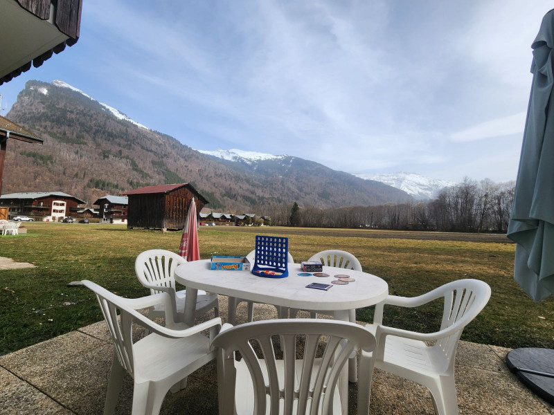 _lv_images__lot_0000000188_03_3714667